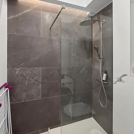 Tomis Grand Lägenhetshotell Năvodari