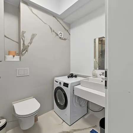 Tomis Grand Lägenhetshotell Năvodari