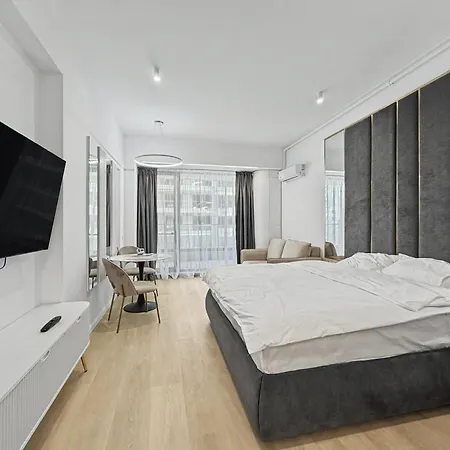 Lägenhetshotell Tomis Grand 3*