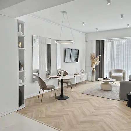 Tomis Grand Lägenhetshotell Năvodari